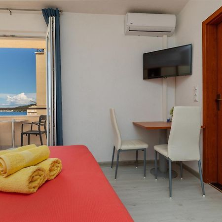 Apartments By The Sea Drasnice, Makarska - 6697 Exterior foto